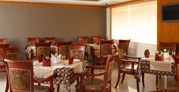 Hotel Gopalapuram International Pollāchi Eksteriør billede