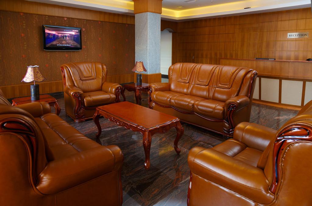 Hotel Gopalapuram International Pollāchi Eksteriør billede