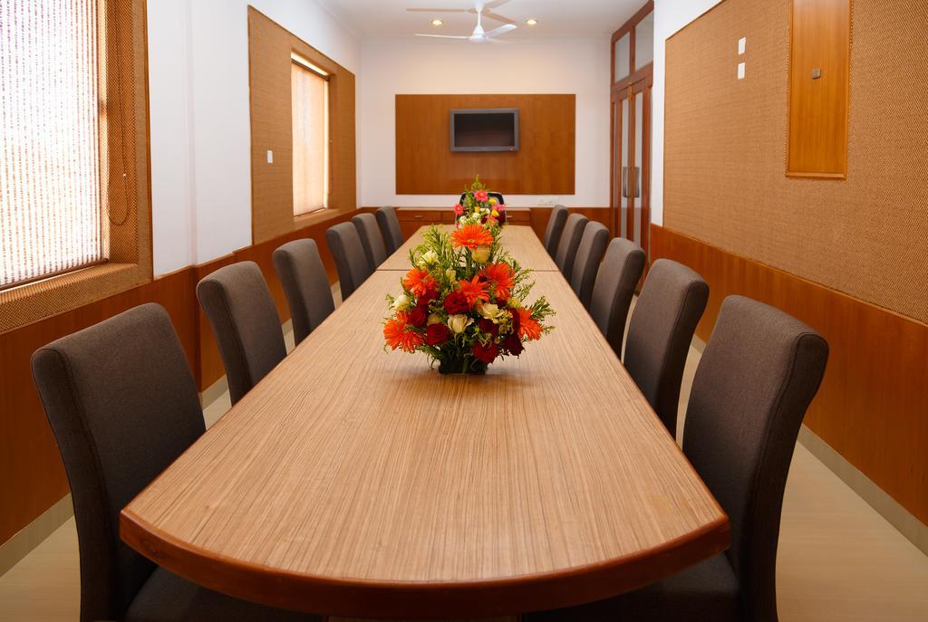 Hotel Gopalapuram International Pollāchi Eksteriør billede