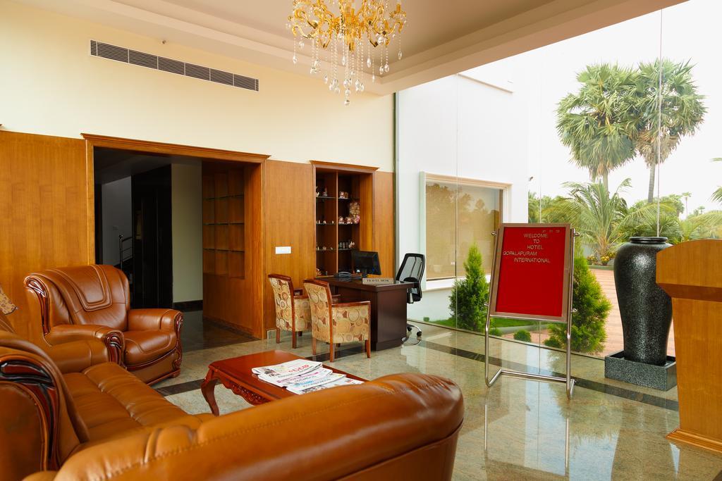 Hotel Gopalapuram International Pollāchi Eksteriør billede