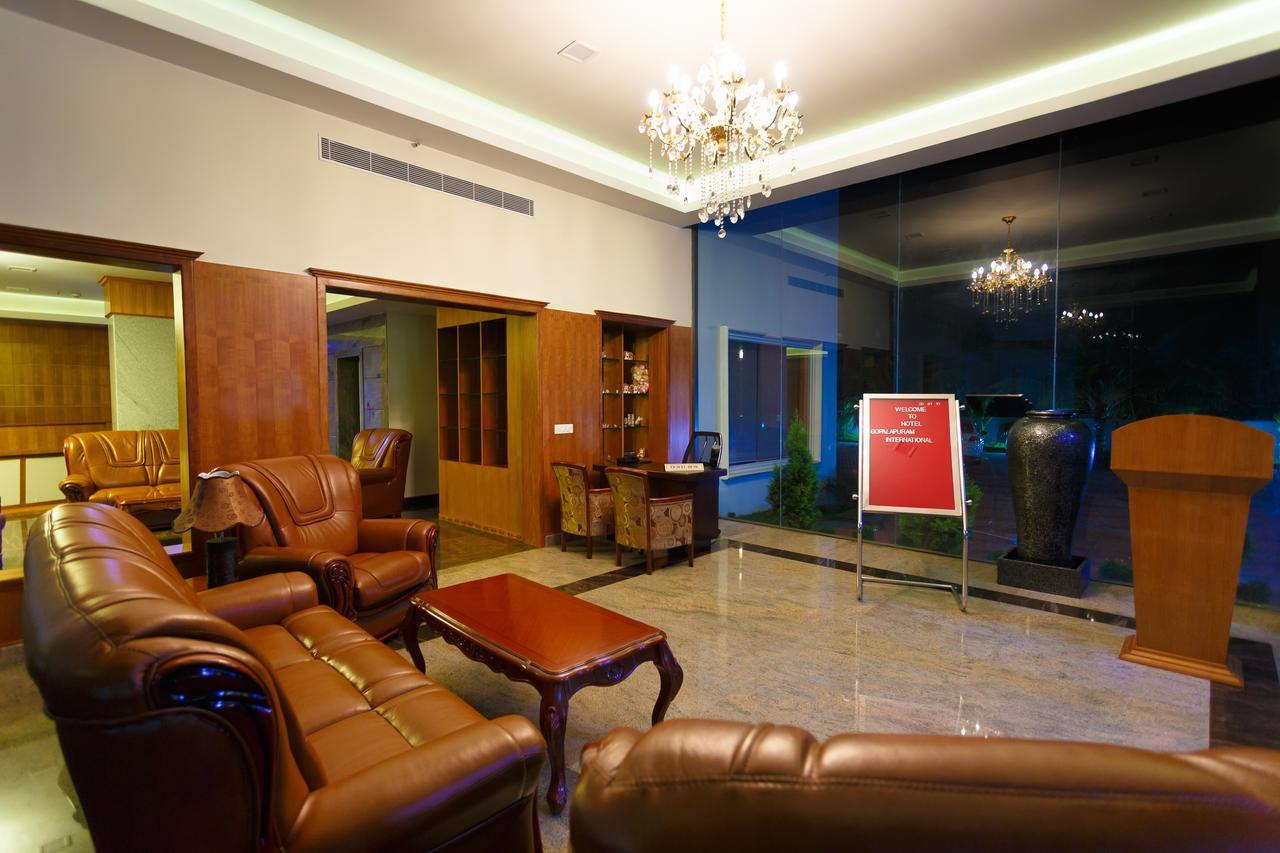 Hotel Gopalapuram International Pollāchi Eksteriør billede